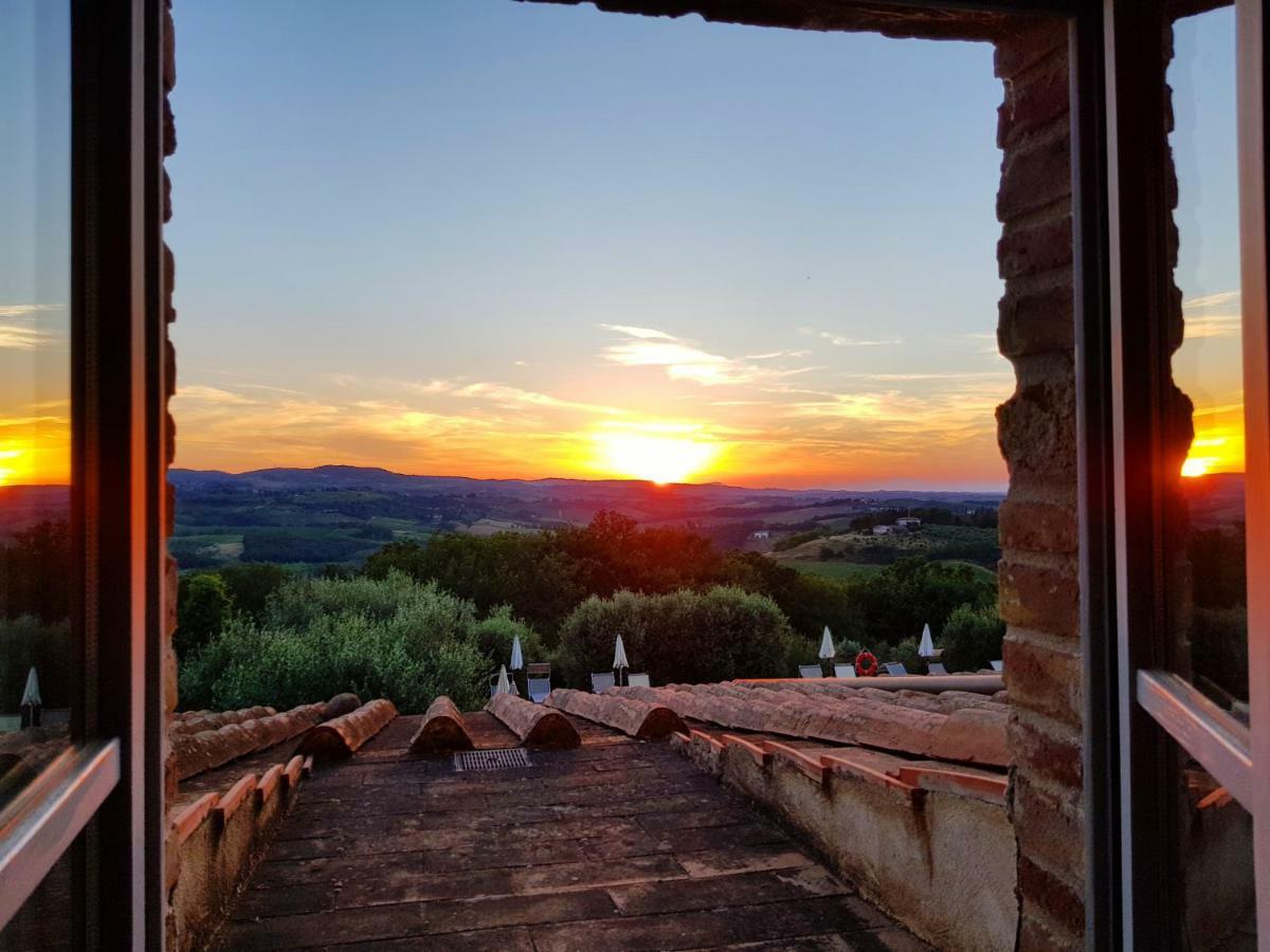 Appartamenti Ava E Tegrino Nell'Antica Dimora Di Fulignano San Gimignano Exterior photo